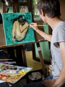 人物画を油絵で描く時に意識すると描きやすくなる３つのポイントを紹介します。